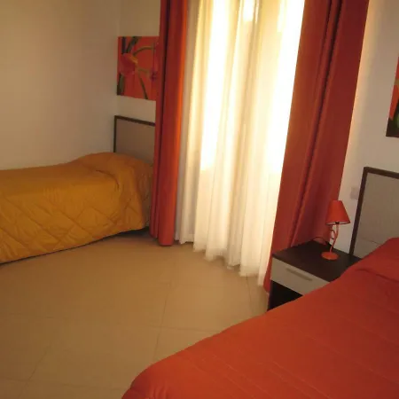 לינה וארוחת בוקר Elisir 4*